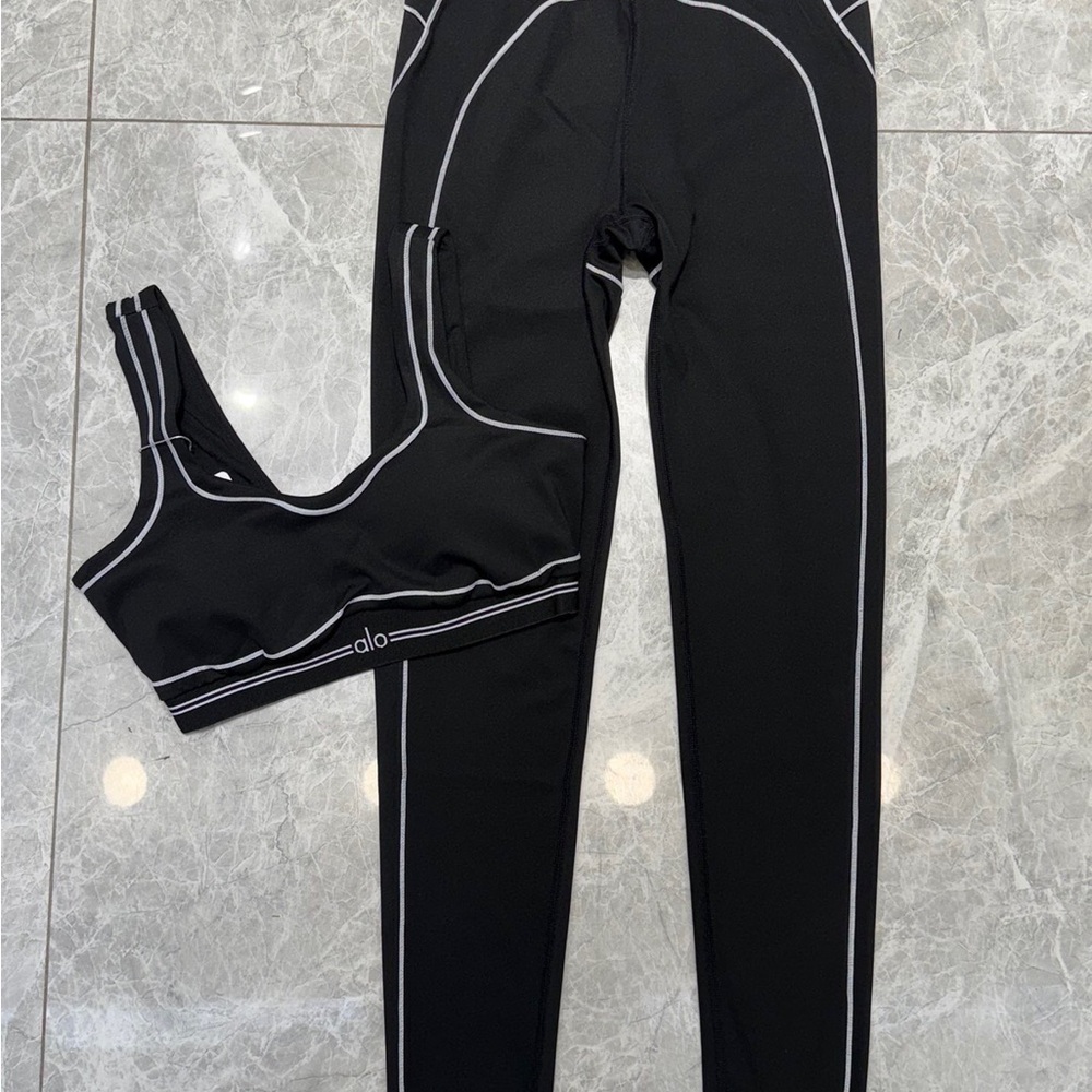 🧘♂️🧘♂️Alo Yoga Contrast Stitch Activewear Set Sports Bra & Leggings - Picture 5 of 5